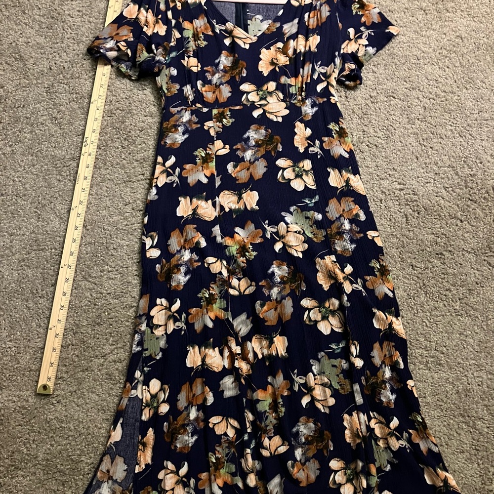 Entro Navy Floral Midi Dress